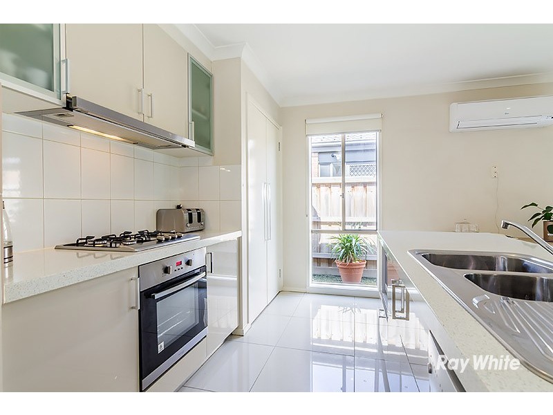 86 Mountainview Blvd, Cranbourne North VIC 3977
