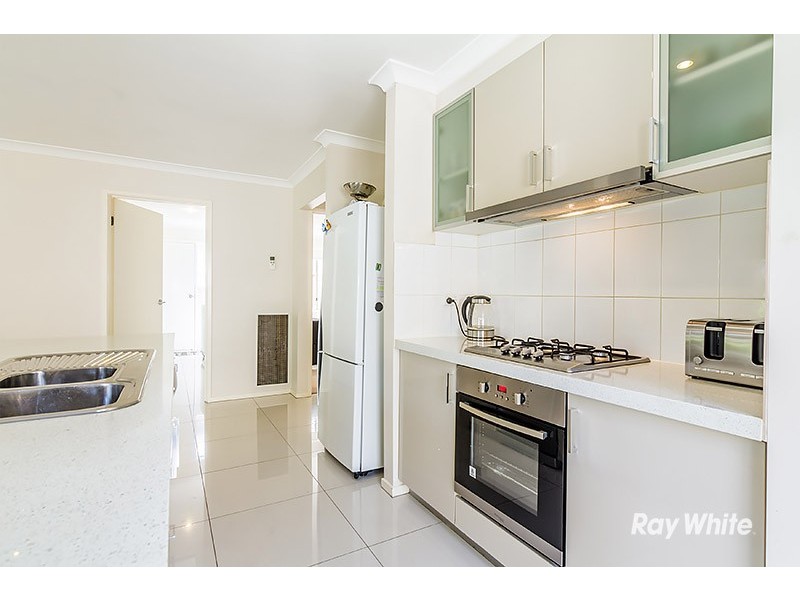 86 Mountainview Blvd, Cranbourne North VIC 3977