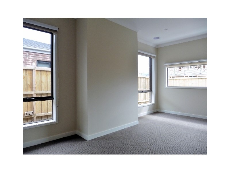 37 Lemongrove Place, Berwick VIC 3806