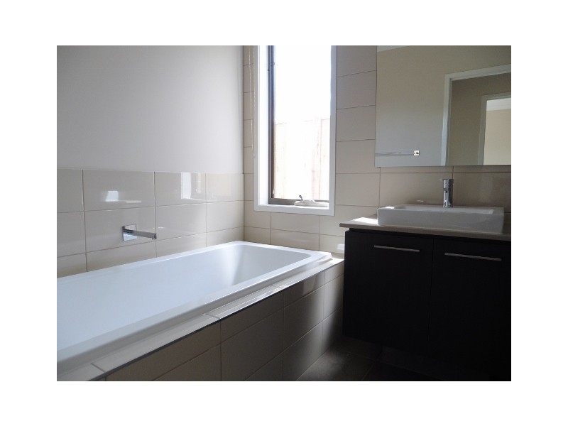 37 Lemongrove Place, Berwick VIC 3806