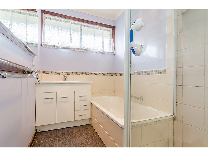 14 Arnold Street, Cranbourne VIC 3977