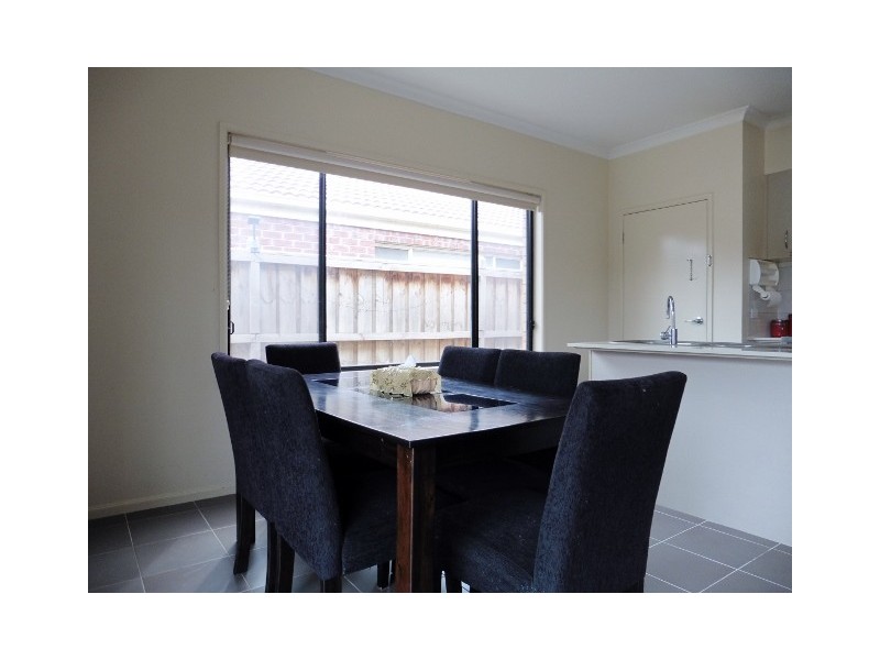 4 Staffordshire Place, Lyndhurst VIC 3975