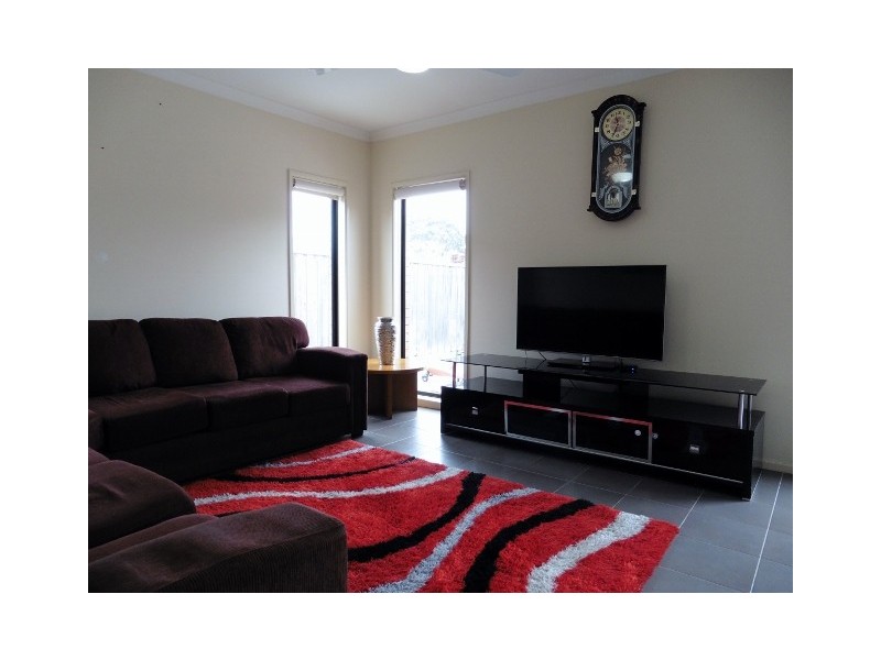 4 Staffordshire Place, Lyndhurst VIC 3975