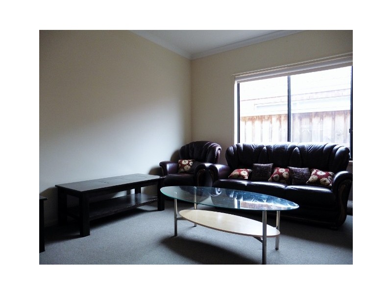 4 Staffordshire Place, Lyndhurst VIC 3975