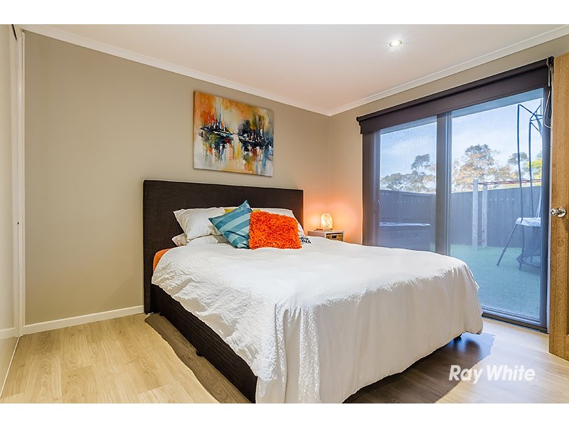 8 Porto Court, Cranbourne North VIC 3977