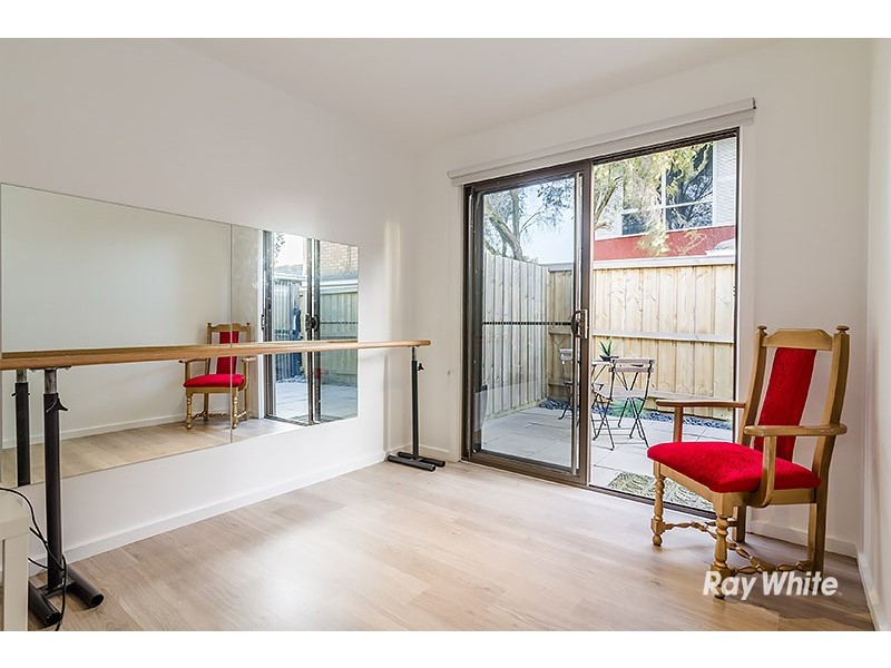 8 Porto Court, Cranbourne North VIC 3977