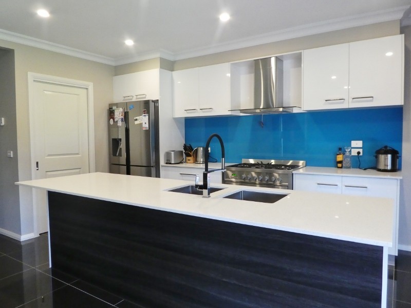 14 Queensberry Street, Cranbourne West VIC 3977