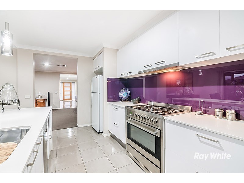 85 Atlas Drive, Cranbourne West VIC 3977