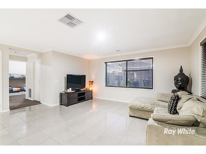 85 Atlas Drive, Cranbourne West VIC 3977