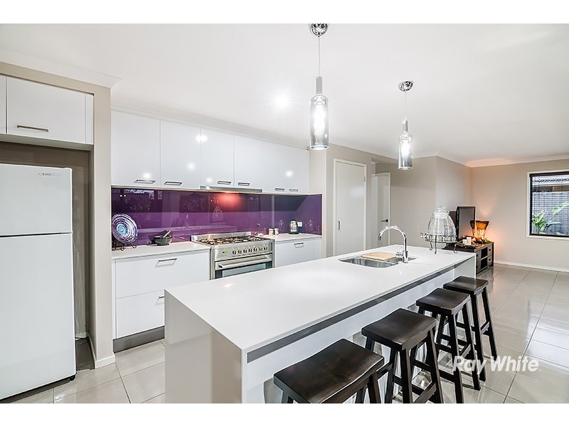 85 Atlas Drive, Cranbourne West VIC 3977