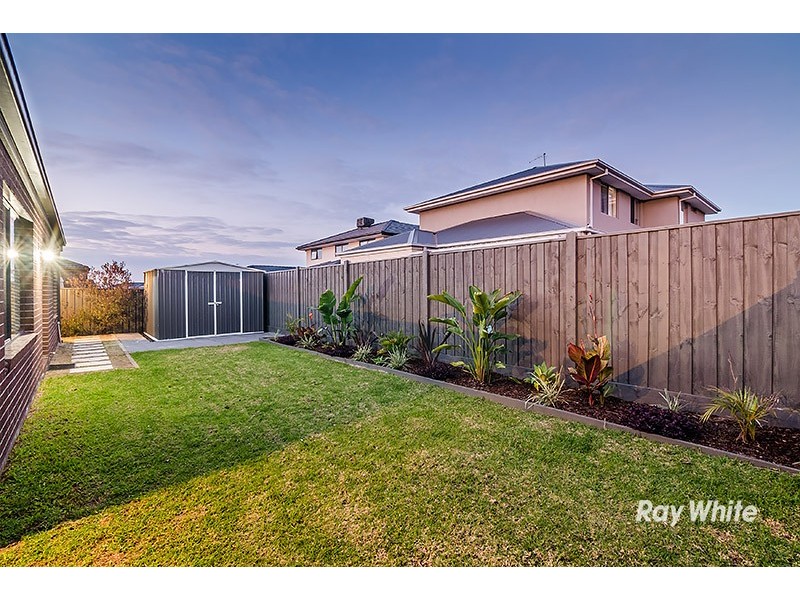 85 Atlas Drive, Cranbourne West VIC 3977