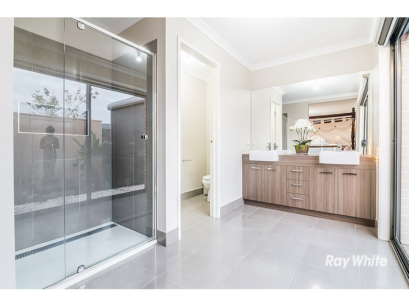 85 Atlas Drive, Cranbourne West VIC 3977