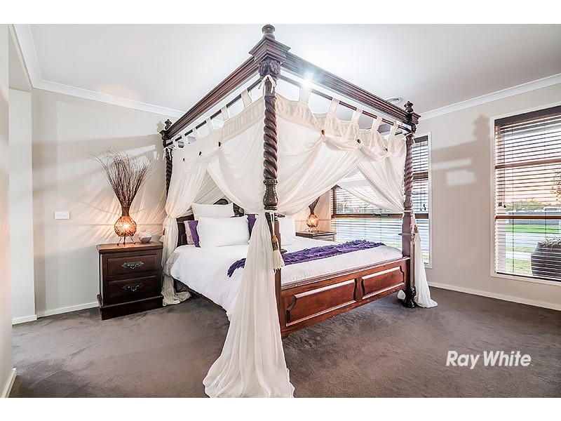 85 Atlas Drive, Cranbourne West VIC 3977