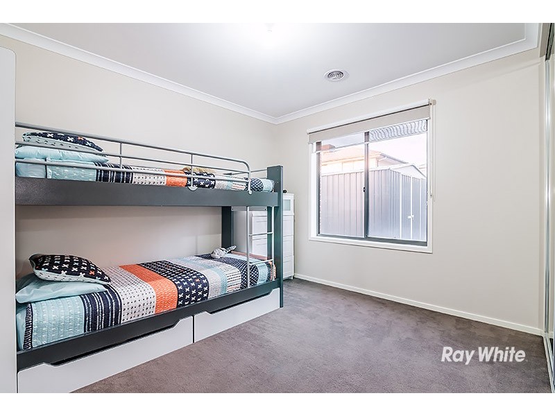 85 Atlas Drive, Cranbourne West VIC 3977