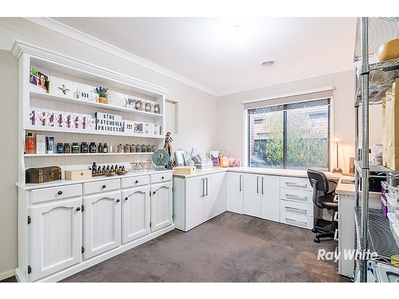 85 Atlas Drive, Cranbourne West VIC 3977