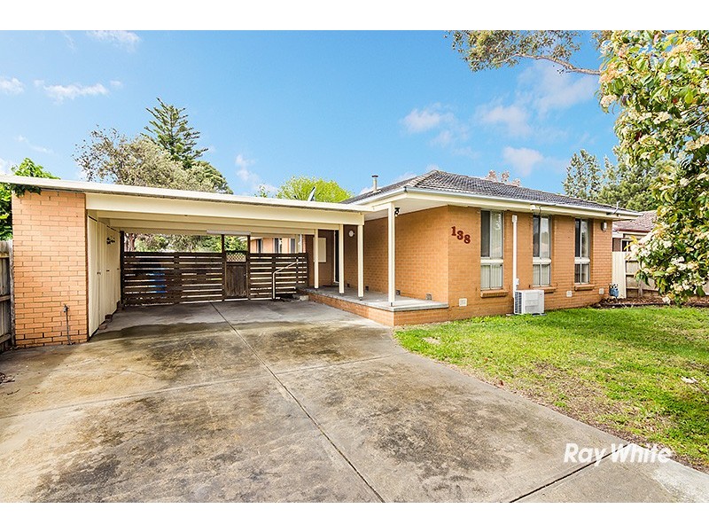 138 Monahans Road, Cranbourne VIC 3977