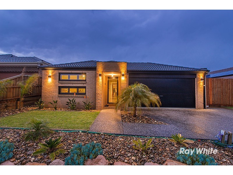 36 Flash Dan Drive, Cranbourne East VIC 3977