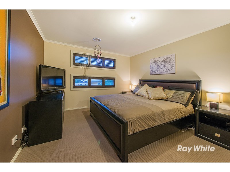 36 Flash Dan Drive, Cranbourne East VIC 3977