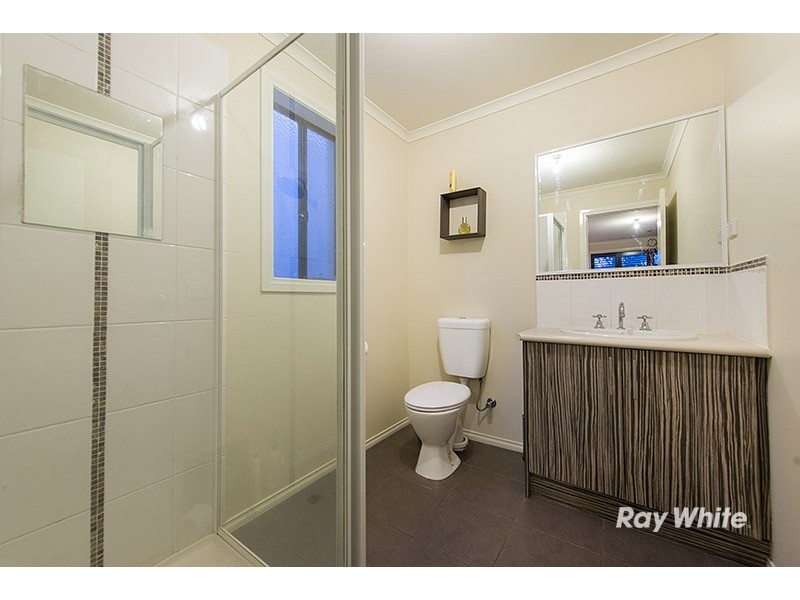 36 Flash Dan Drive, Cranbourne East VIC 3977
