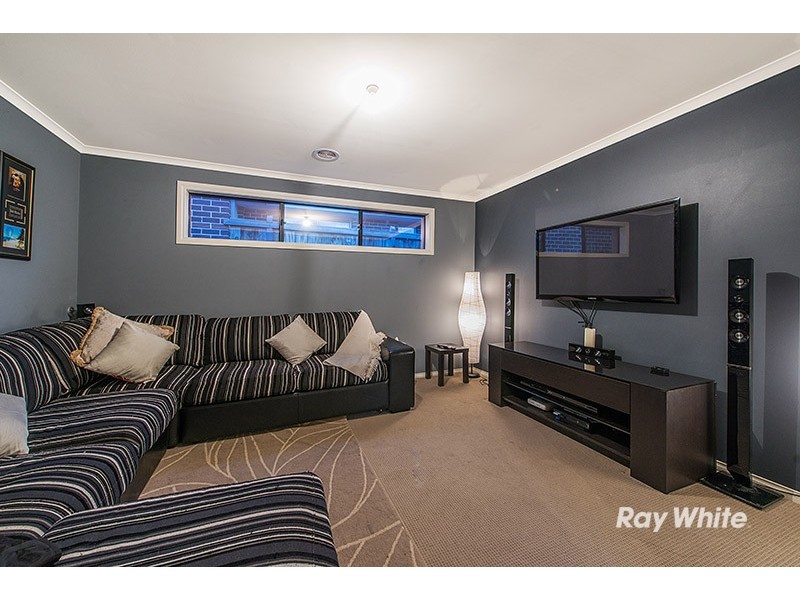 36 Flash Dan Drive, Cranbourne East VIC 3977