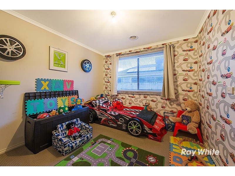 36 Flash Dan Drive, Cranbourne East VIC 3977