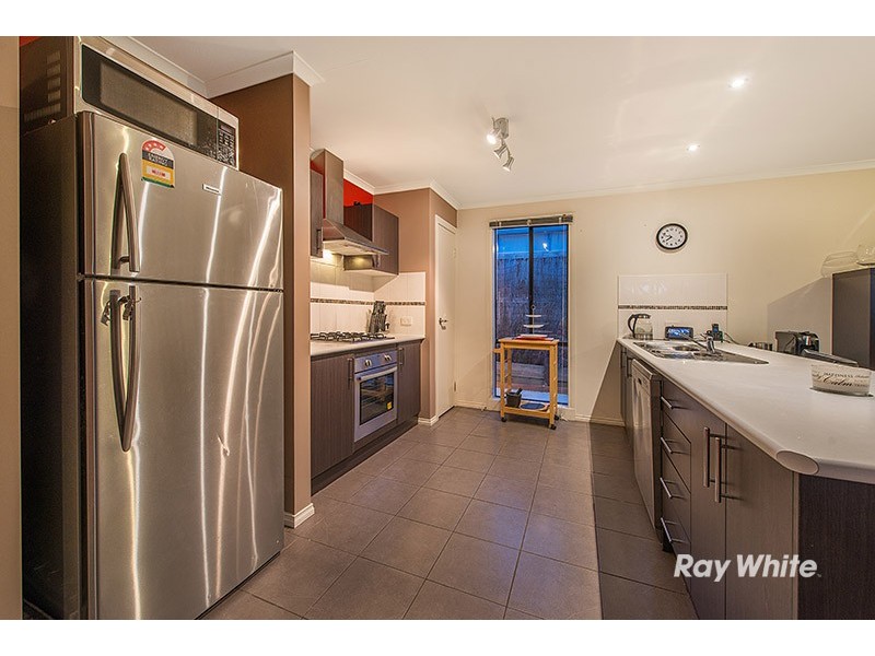 36 Flash Dan Drive, Cranbourne East VIC 3977