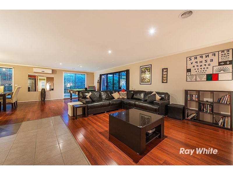 36 Flash Dan Drive, Cranbourne East VIC 3977