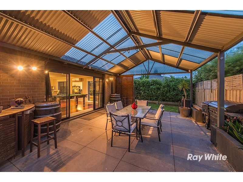 36 Flash Dan Drive, Cranbourne East VIC 3977