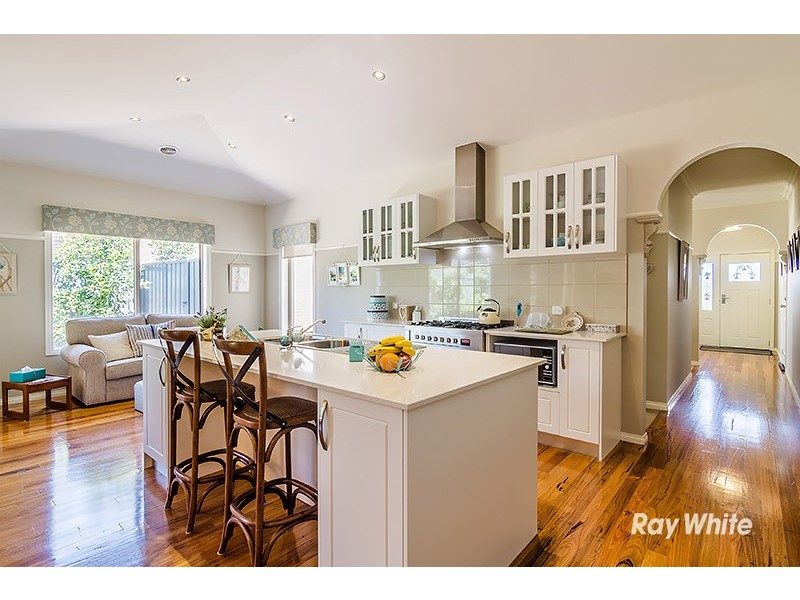 11 Fortuna Crescent, Cranbourne West VIC 3977