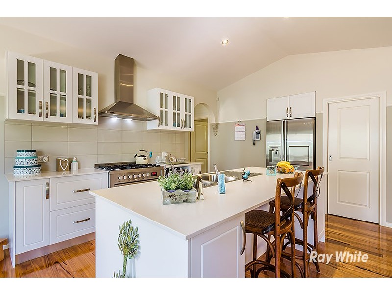 11 Fortuna Crescent, Cranbourne West VIC 3977