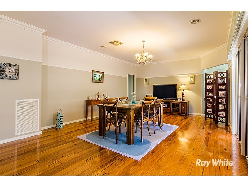 11 Fortuna Crescent, Cranbourne West VIC 3977