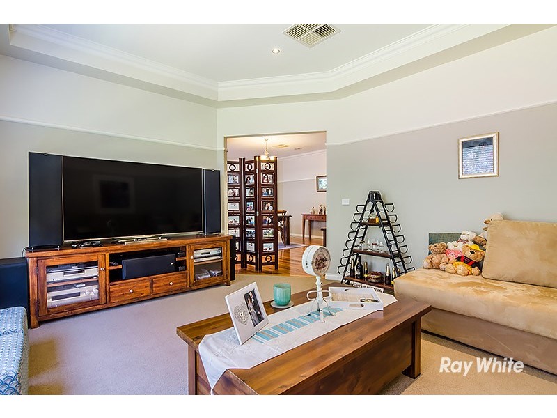 11 Fortuna Crescent, Cranbourne West VIC 3977