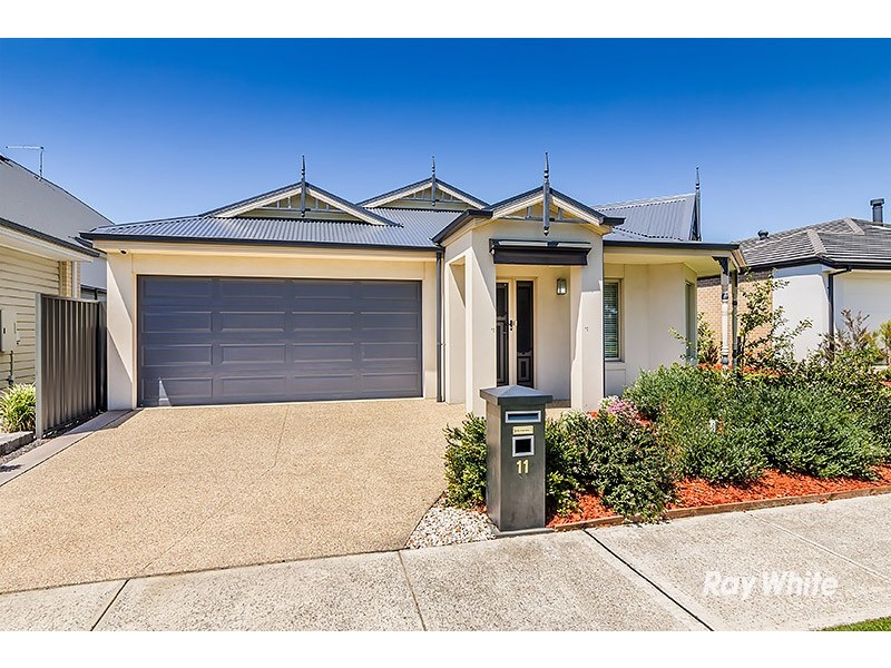 11 Fortuna Crescent, Cranbourne West VIC 3977