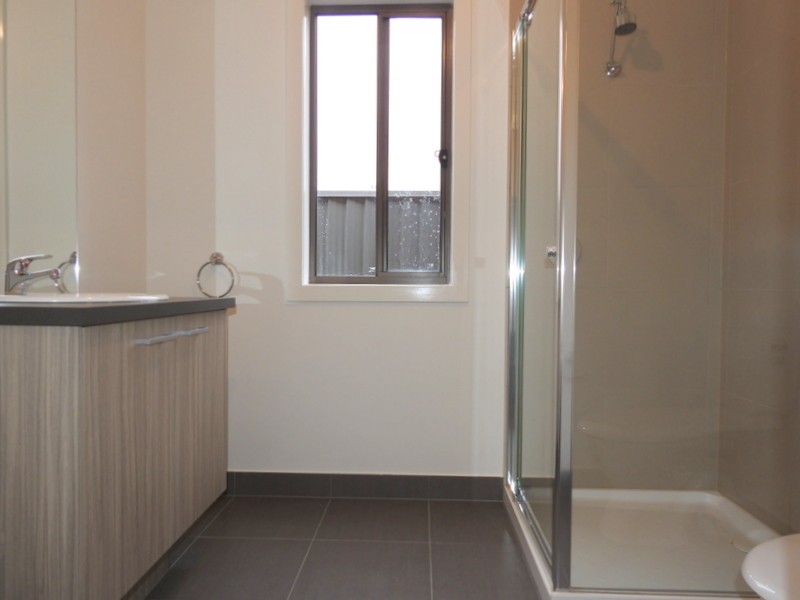 7 Almondbank Road, Cranbourne East VIC 3977