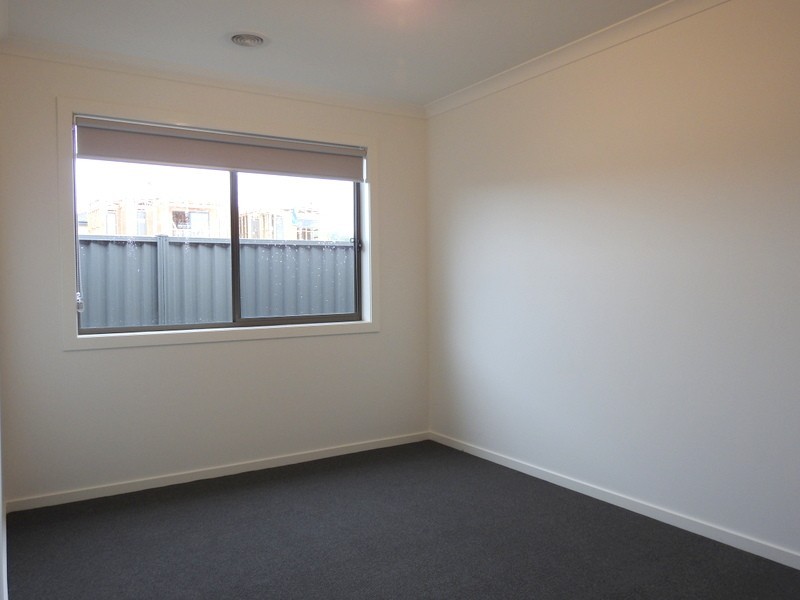 7 Almondbank Road, Cranbourne East VIC 3977