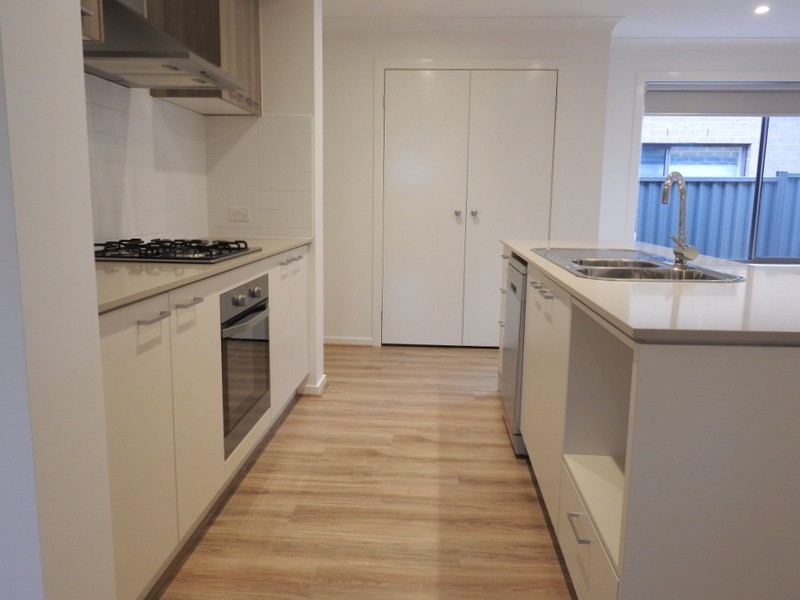 7 Almondbank Road, Cranbourne East VIC 3977