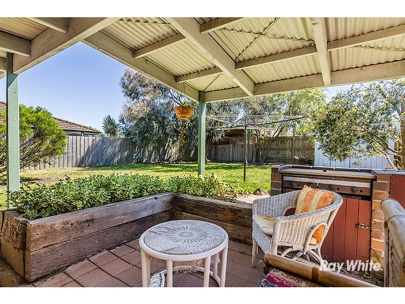 3 Godwin Crescent, Cranbourne North VIC 3977