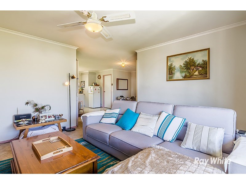 3 Godwin Crescent, Cranbourne North VIC 3977