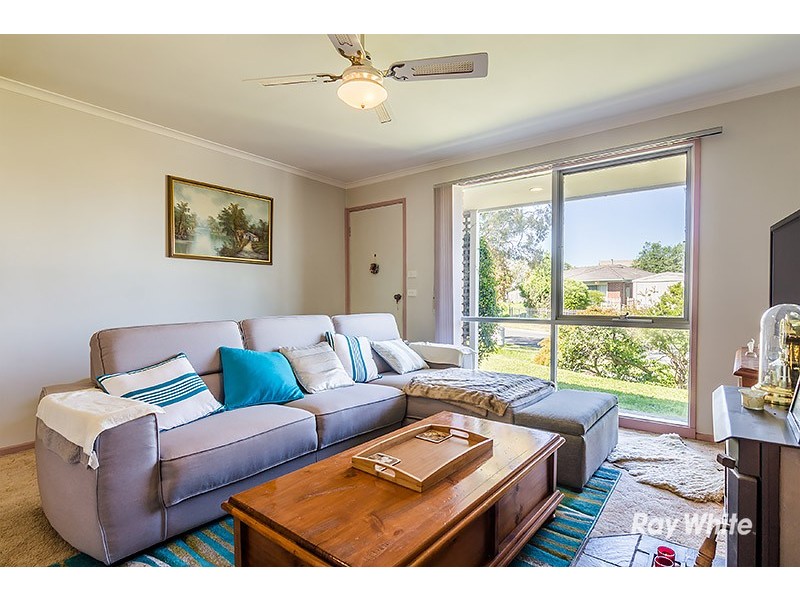 3 Godwin Crescent, Cranbourne North VIC 3977