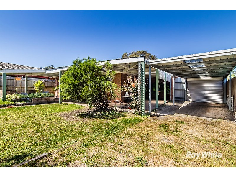 3 Godwin Crescent, Cranbourne North VIC 3977