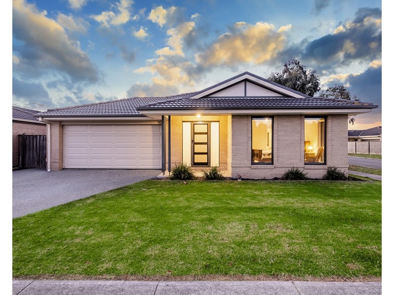 80 Glenelg Street, Clyde North VIC 3978