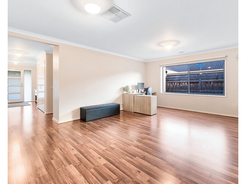 80 Glenelg Street, Clyde North VIC 3978