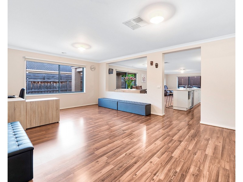 80 Glenelg Street, Clyde North VIC 3978