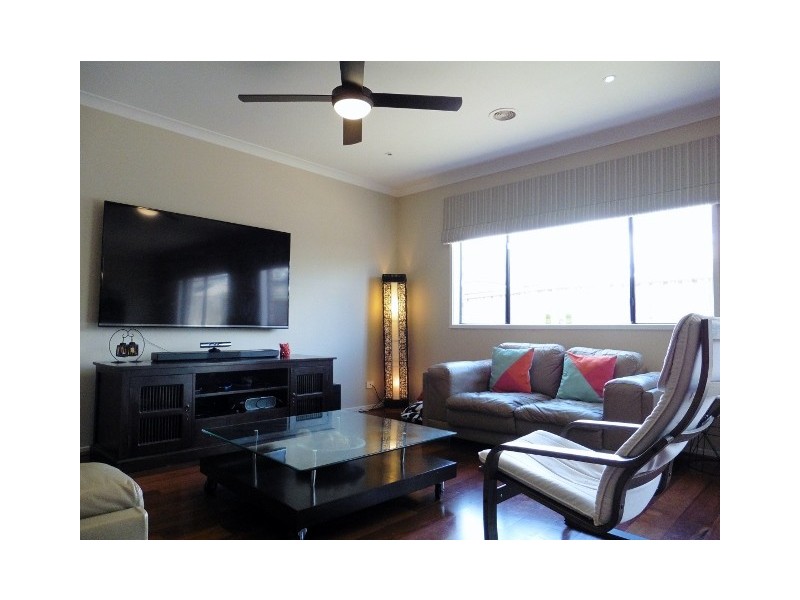 9 Livida Circuit, Lyndhurst VIC 3975