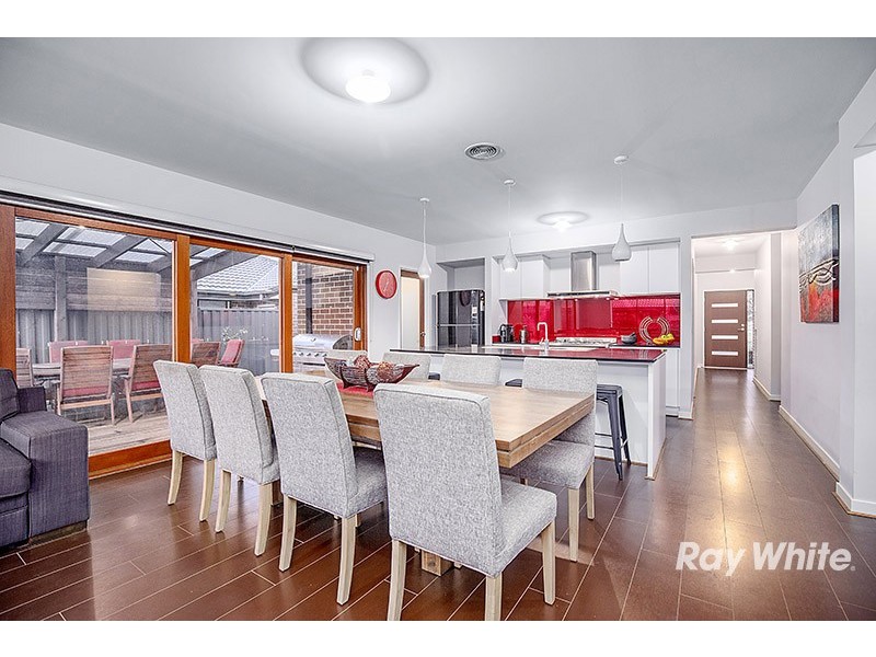 42 Asteria Crescent, Cranbourne West VIC 3977
