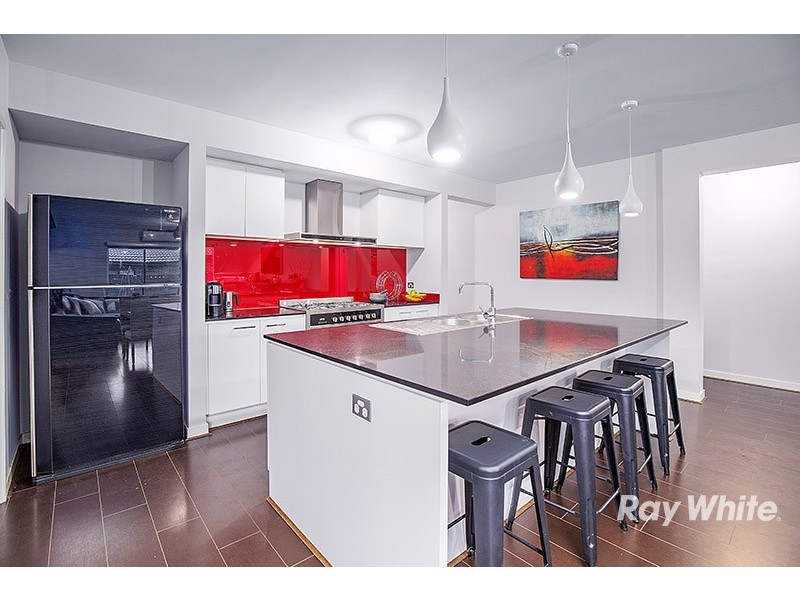 42 Asteria Crescent, Cranbourne West VIC 3977
