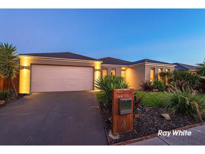 4 Rocky Street, Cranbourne East VIC 3977