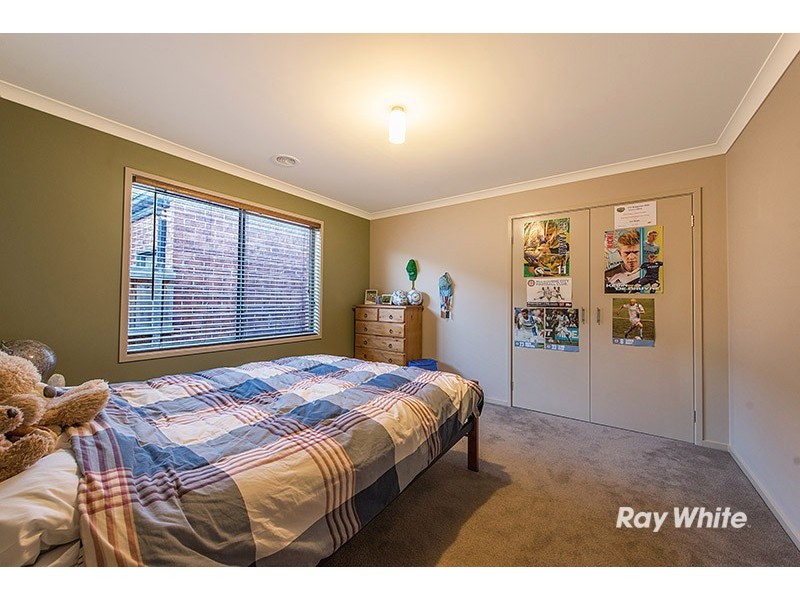 4 Rocky Street, Cranbourne East VIC 3977