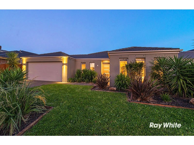 4 Rocky Street, Cranbourne East VIC 3977