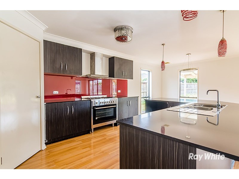 6 Blue Peppermint Court, Lyndhurst VIC 3975